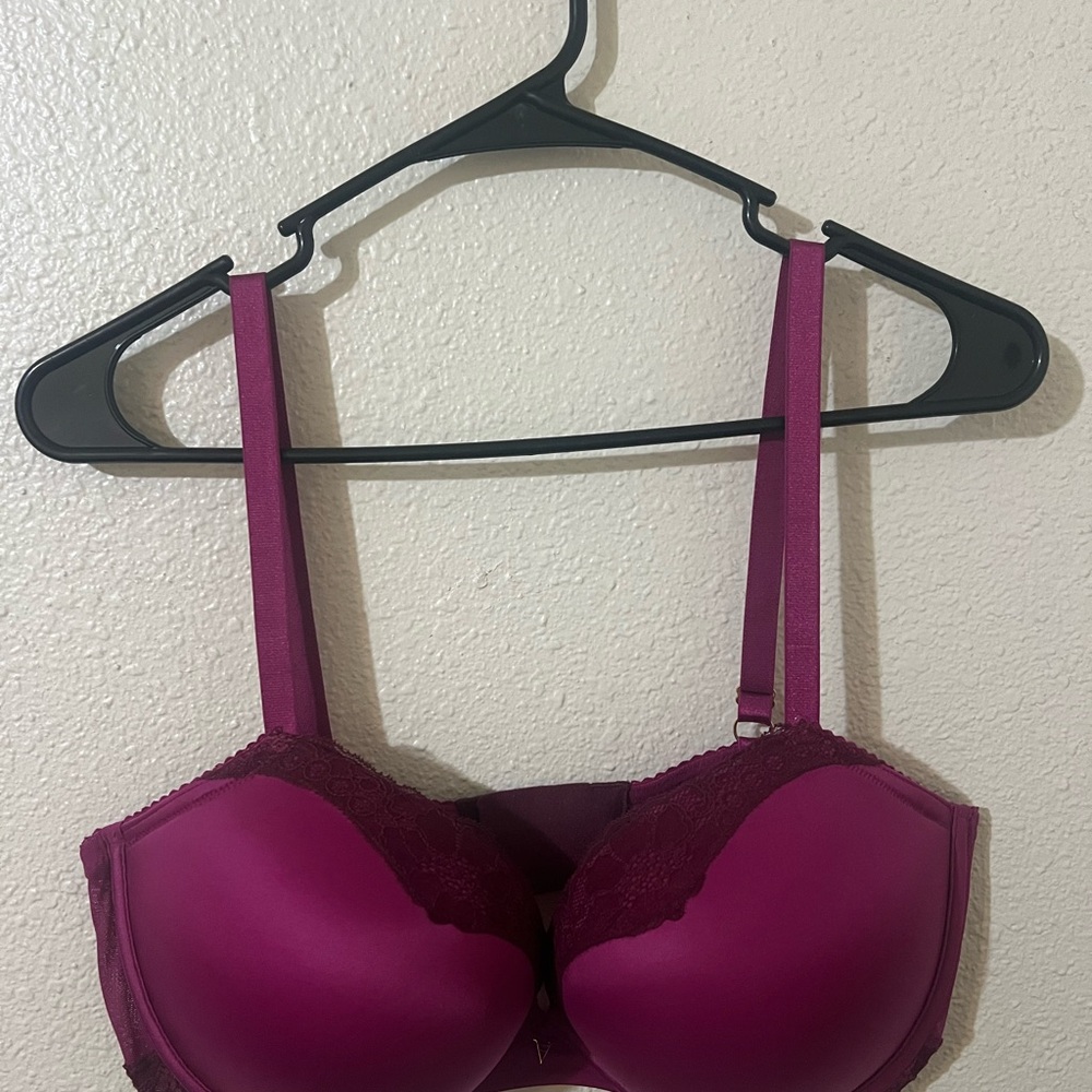 Elegant Magenta Lace Bra